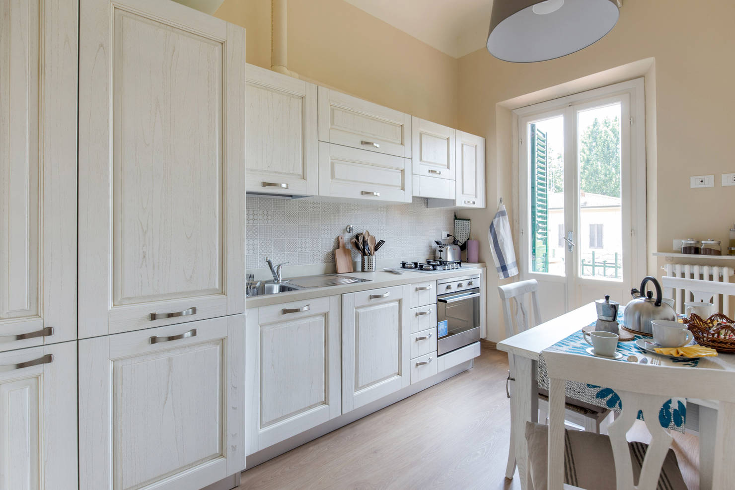 6 cocinas lineales con una distribución perfecta