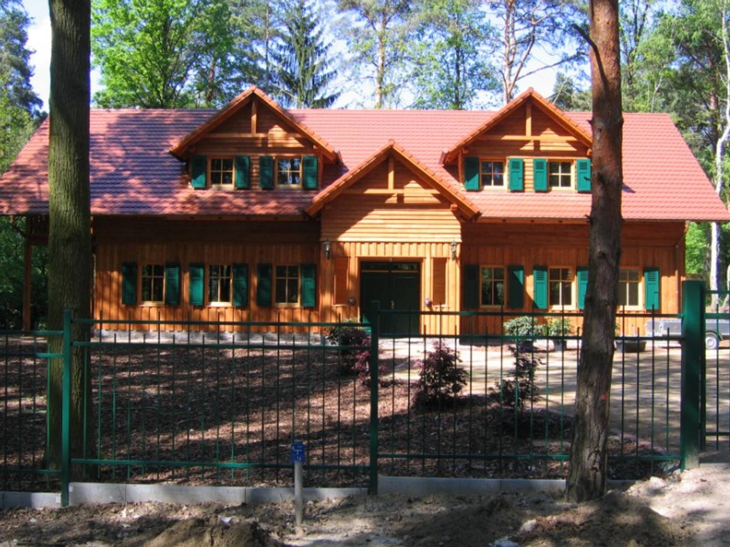 10 недорогих деревянных домов