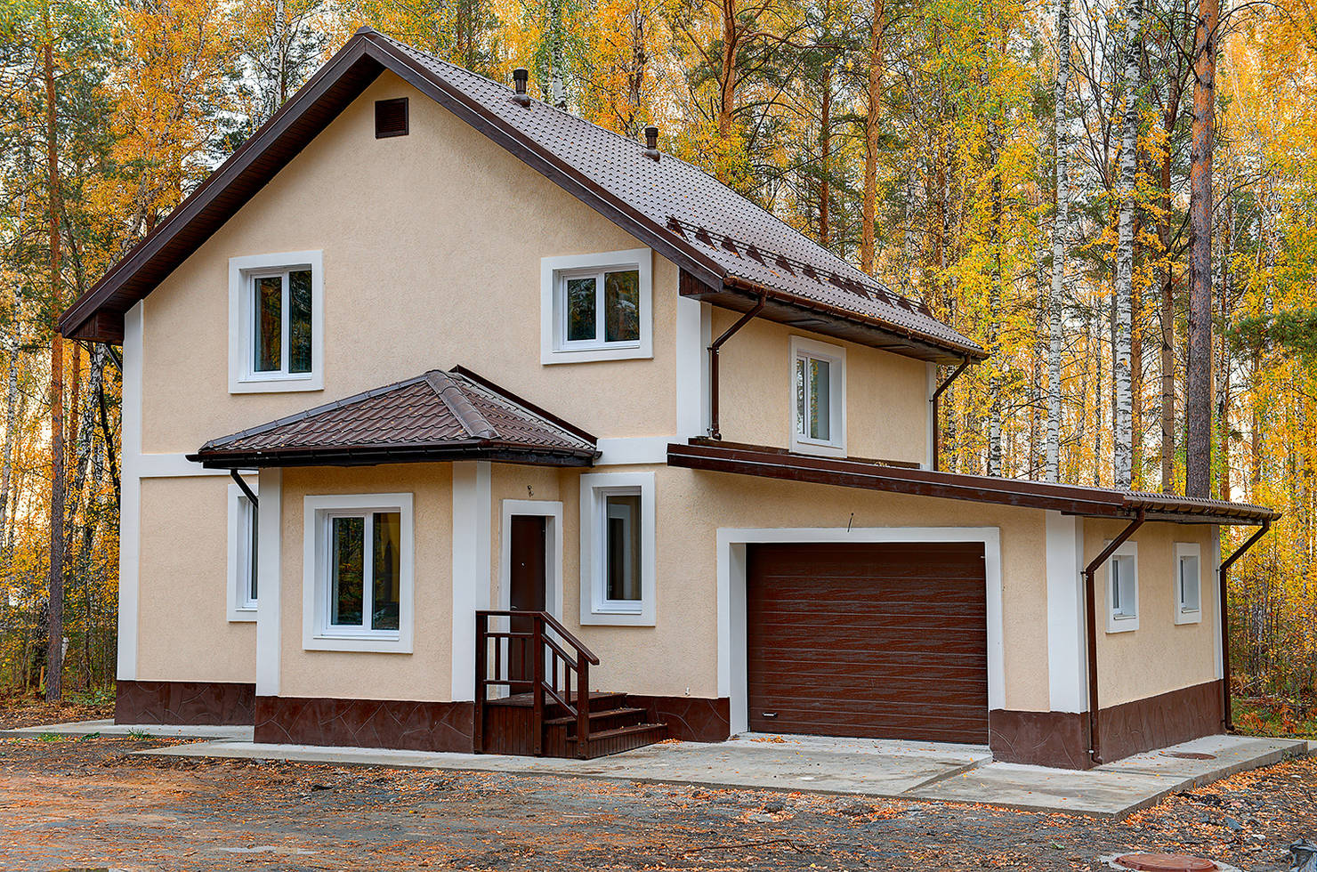 На фото - Реальный проект дома за 4,6 млн рублей с отделкой в Екатеринбурге
				