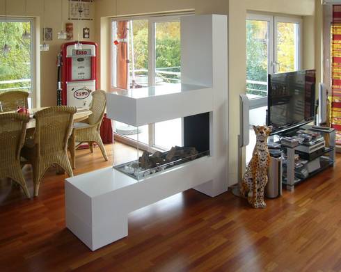 Raumteiler Kamine ASPECT - Serie von Kamin-Design GmbH & Co KG | homify Raumteiler Kamine ASPECT - Serie von Kamin-Design GmbH & Co KG | homify