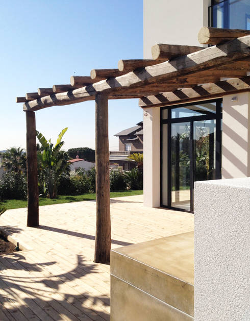 A House de 08023 Architects | homify