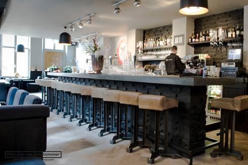 Grand Hotel Alkmaar by Piet-Jan van den Kommer | homify Grand Hotel Alkmaar by Piet-Jan van den Kommer | homify