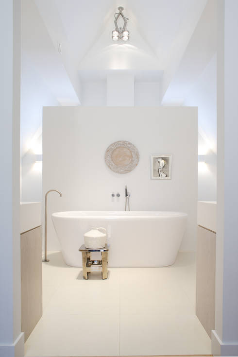 Badkamer Ulvenhout by Baden Baden Interior | homify Badkamer Ulvenhout by Baden Baden Interior | homify