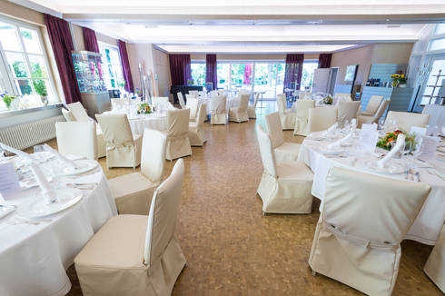 Renovierung in Johann Lafers Rosensaal von LOBA GmbH & Co. KG | homify Renovierung in Johann Lafers Rosensaal von LOBA GmbH & Co. KG | homify