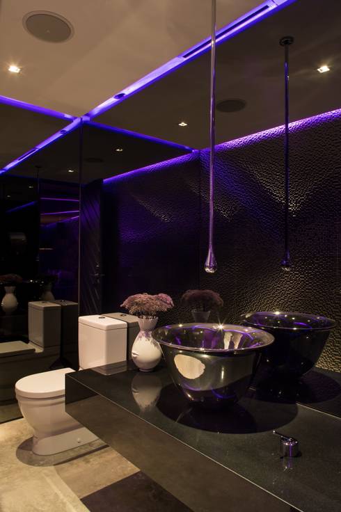 Kamar Mandi by GLR Arquitectos