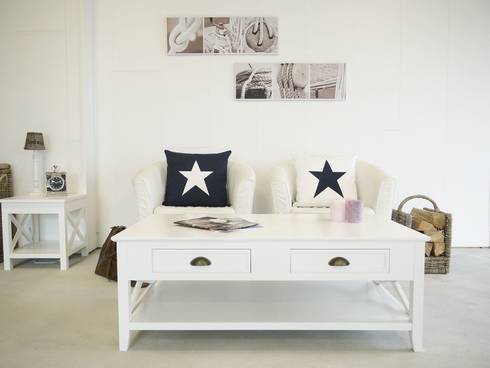 Couchtische und Beistelltische von Homestyle & Garden | homify Couchtische und Beistelltische von Homestyle & Garden | homify