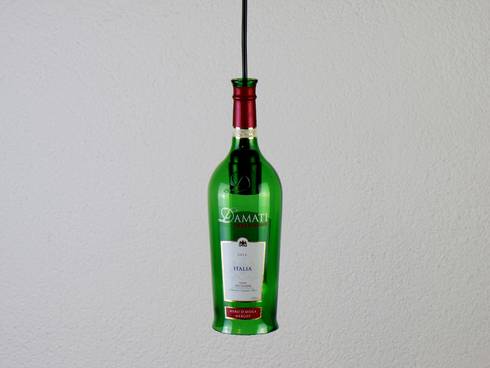 Upcycling Lampe, Vintage Hängelampe aus einer Weinflasche, Shabby ... Upcycling Lampe, Vintage Hängelampe aus einer Weinflasche, Shabby ...
