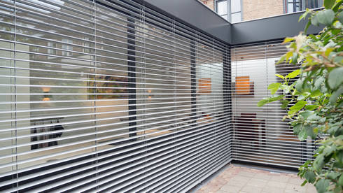 Luxe smalle aanbouw met keuken pal op het zuiden, aluminium ...