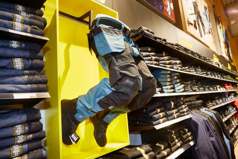 Snickers Workwear Store in Kaltenkirchen von bksn architektur ... Snickers Workwear Store in Kaltenkirchen von bksn architektur ...