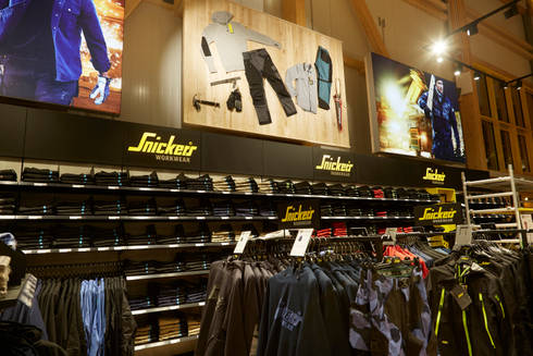 Snickers Workwear Store in Kaltenkirchen von bksn architektur ... Snickers Workwear Store in Kaltenkirchen von bksn architektur ...