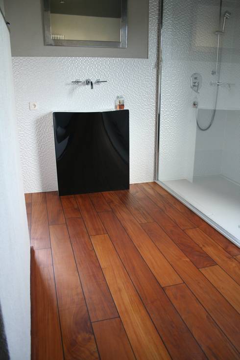 Parkett im Bad von Stumpf Parkett GmbH | homify Parkett im Bad von Stumpf Parkett GmbH | homify