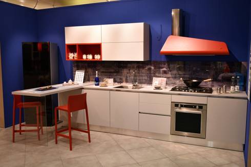 Cucina BERLONI mod. B50 Gola Cava di EML SRL | homify Cucina BERLONI mod. B50 Gola Cava di EML SRL | homify