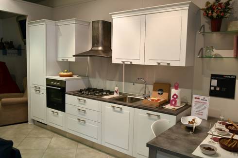 Cucina BERLONI mod. Mediterranea di EML SRL | homify Cucina BERLONI mod. Mediterranea di EML SRL | homify