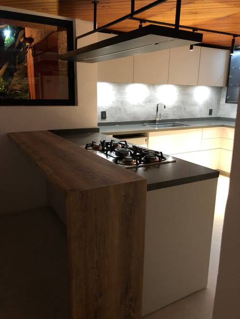 Diseño de cocina integral en Ciudad de México. Costo: 18,000 pesos