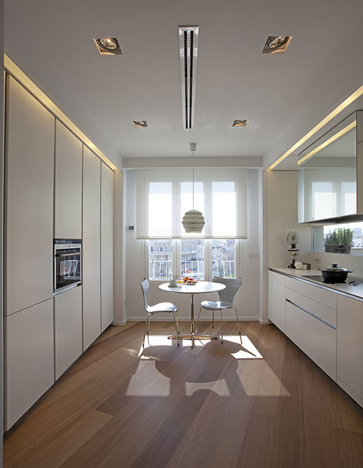  Кухня by Laura Yerpes Estudio de Interiorismo