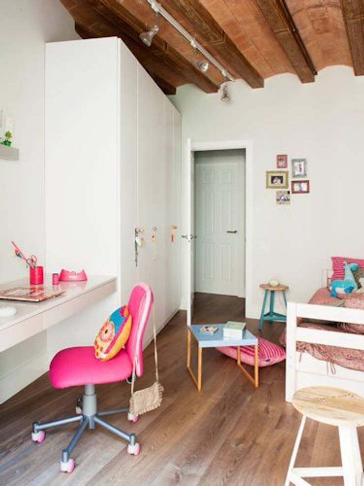  Nursery/kid’s room by The Room Studio