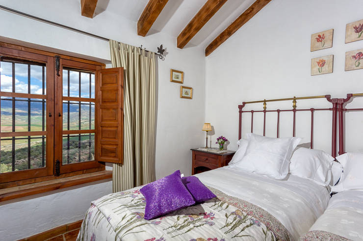  Bedroom by Espacios y Luz Fotografía