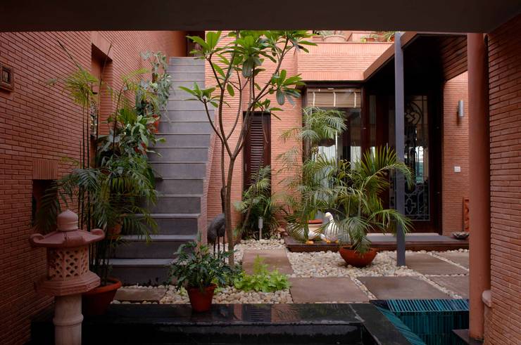 13 Hermosos patios interiores para sacar muchísimas ideas