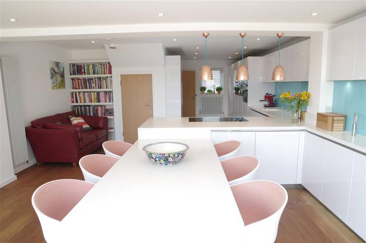 Cucina in stile  di PTC Kitchens 