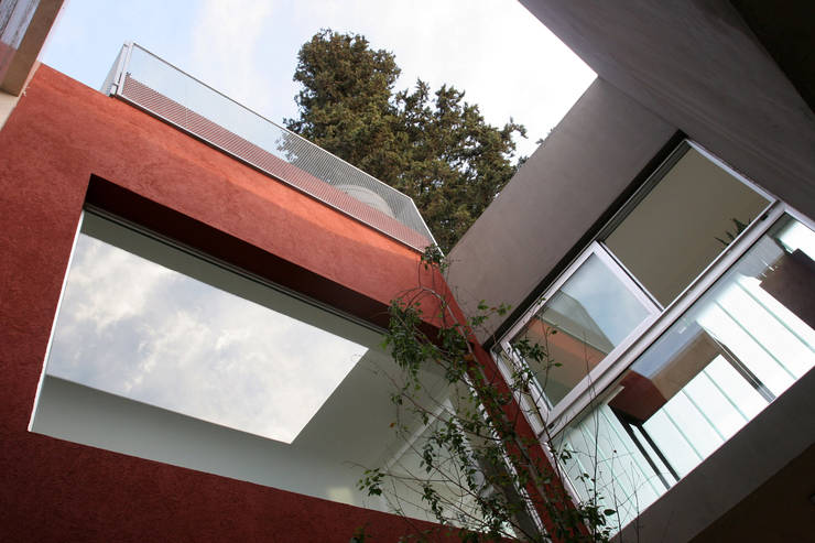  Nhà by ESTUDIO GEYA