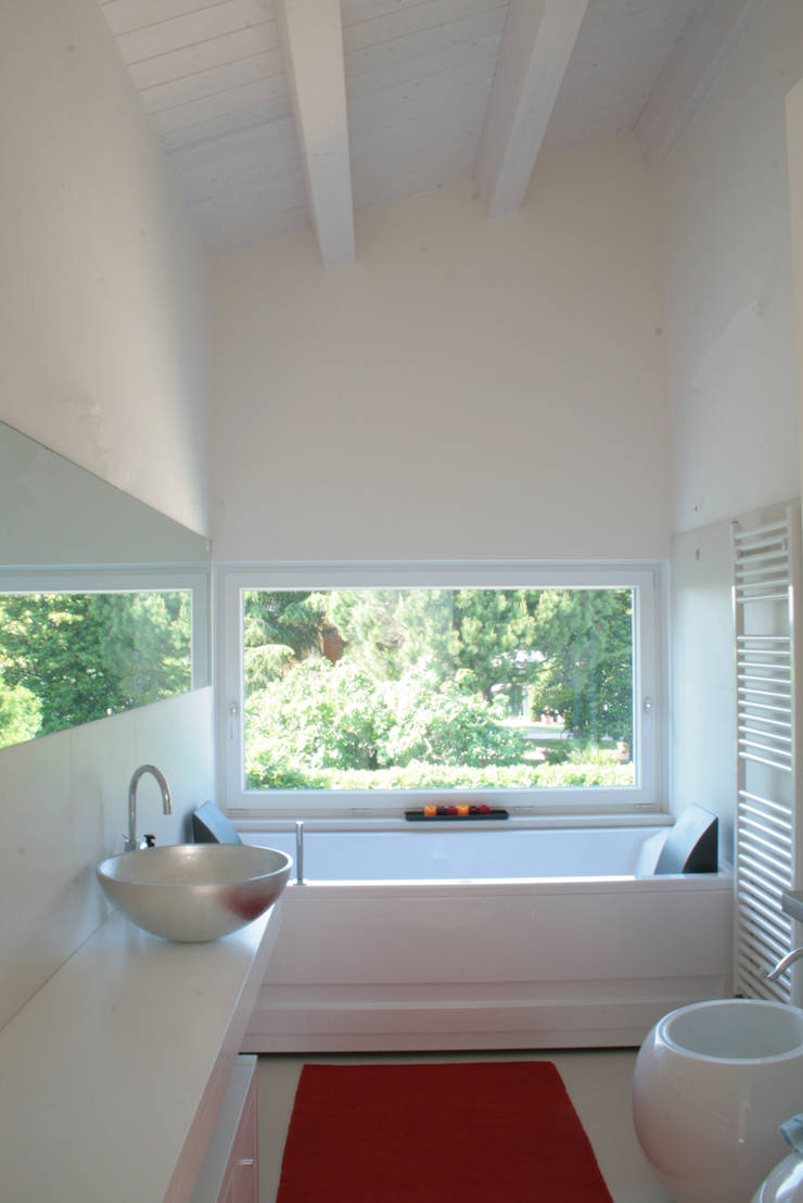  ห้องน้ำ by VALERI.ZOIA Architetti Associati