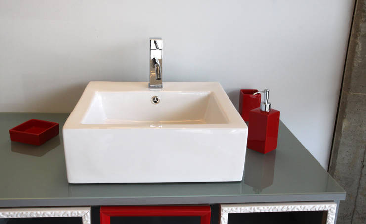 Arredare un bagno piccolo: 4 mosse economiche e semplici