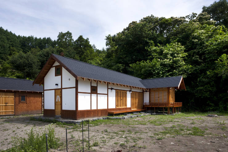 冬暖夏凉的家: 结合现代与传统智慧的 l 形平房