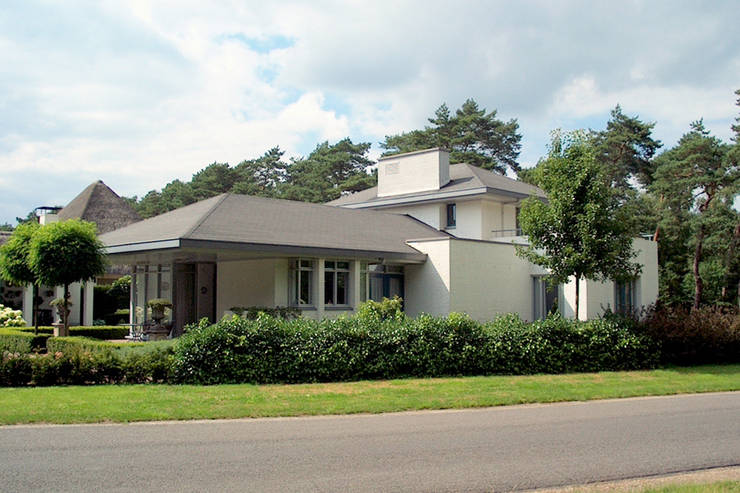 Casas de estilo  por PHOENIX, architectuur en stedebouw