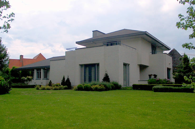 Casas de estilo  por PHOENIX, architectuur en stedebouw