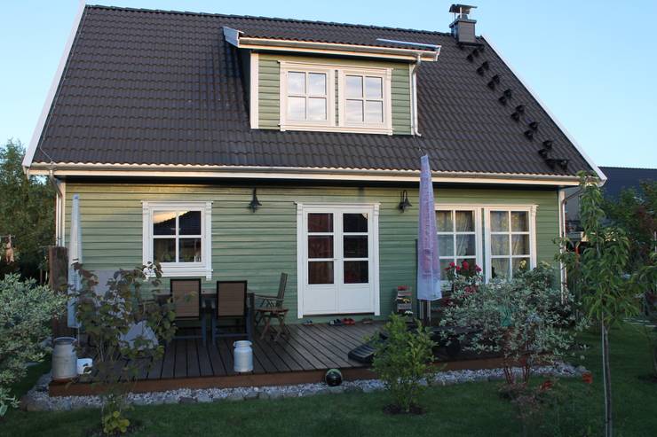 Norwegisches Holzhaus Typ Arne 100 por Akost GmbH "Ihr Traumhaus aus