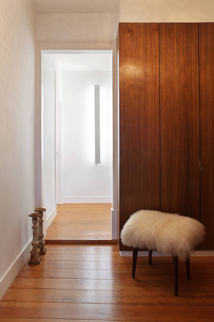 Corredores e halls de entrada  por Tiago Patricio Rodrigues, Arquitectura e Interiores