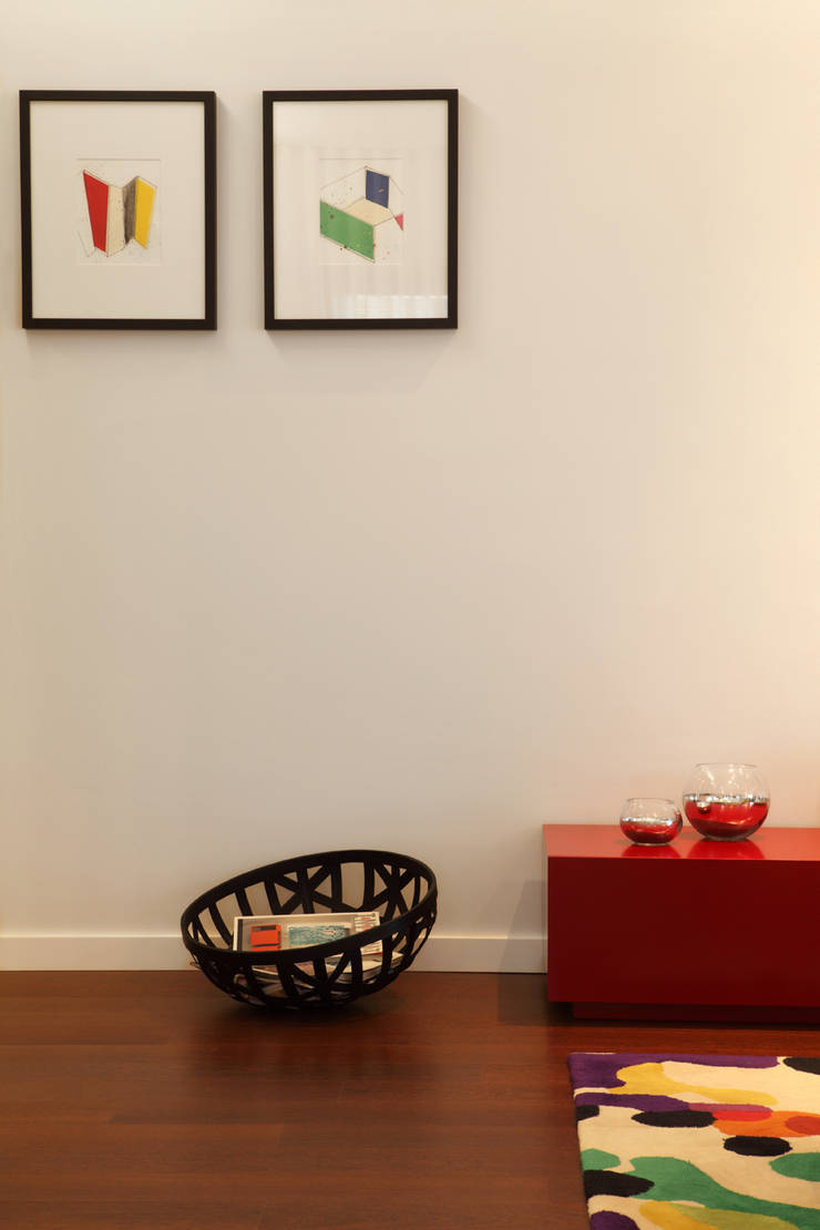 Apartamento Expo_Design Interiores: Salas de estar  por Tiago Patricio Rodrigues, Arquitectura e Interiores