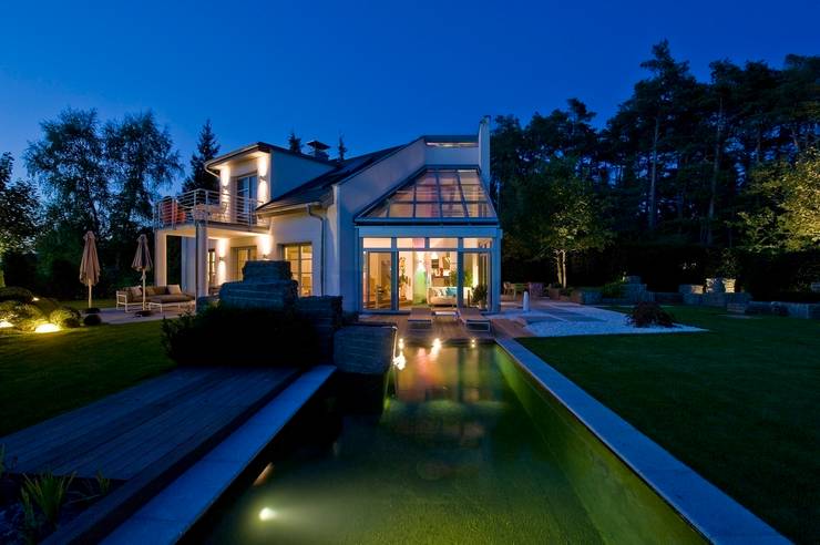 Moderner Japangarten als immergrünes Wohnzimmer von Naturform