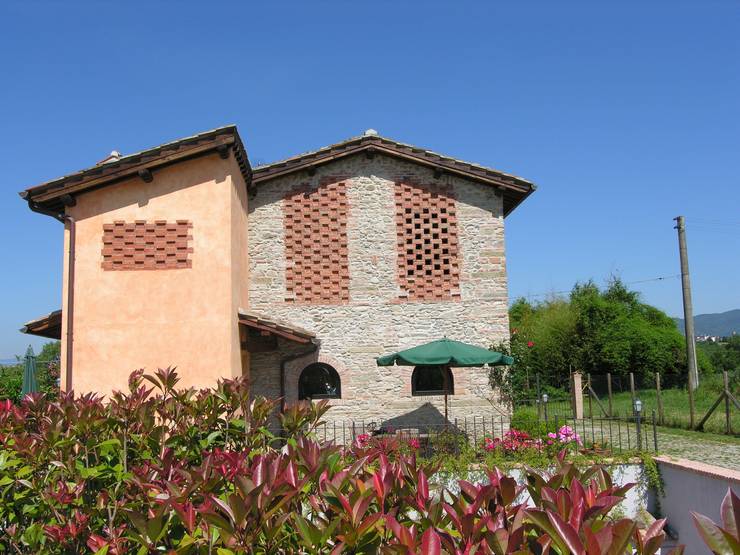  Nhà by Studio Tecnico MB architettura