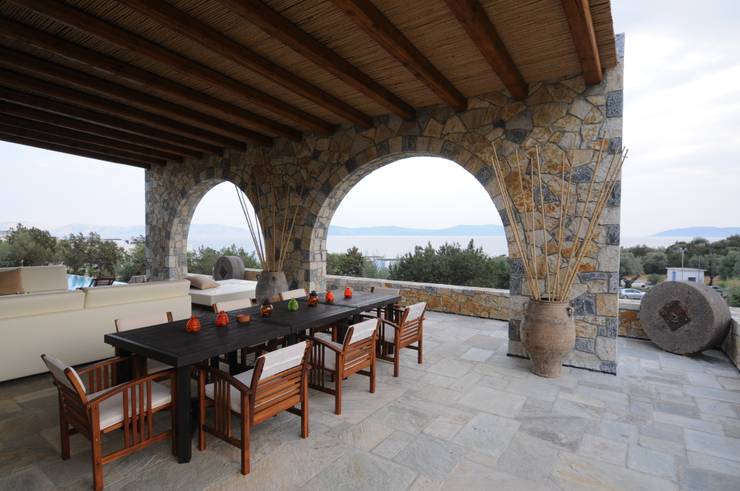 Terrazas de estilo  por CARLO CHIAPPANI  interior designer