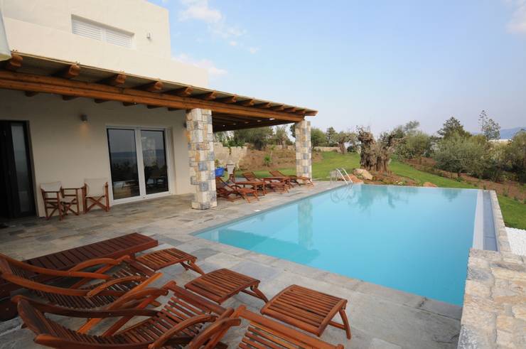 Piscinas de estilo  por CARLO CHIAPPANI  interior designer