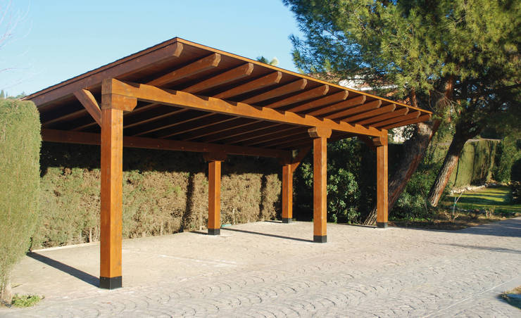 Garajes de Madera de Pergomadera Pérgolas y Porches de madera | homify