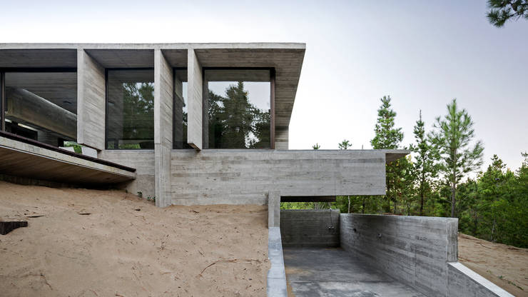 Casas  por Besonías Almeida arquitectos