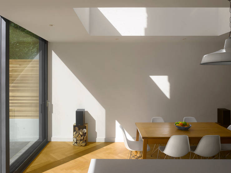  Dining room by Andrew Mulroy Architects