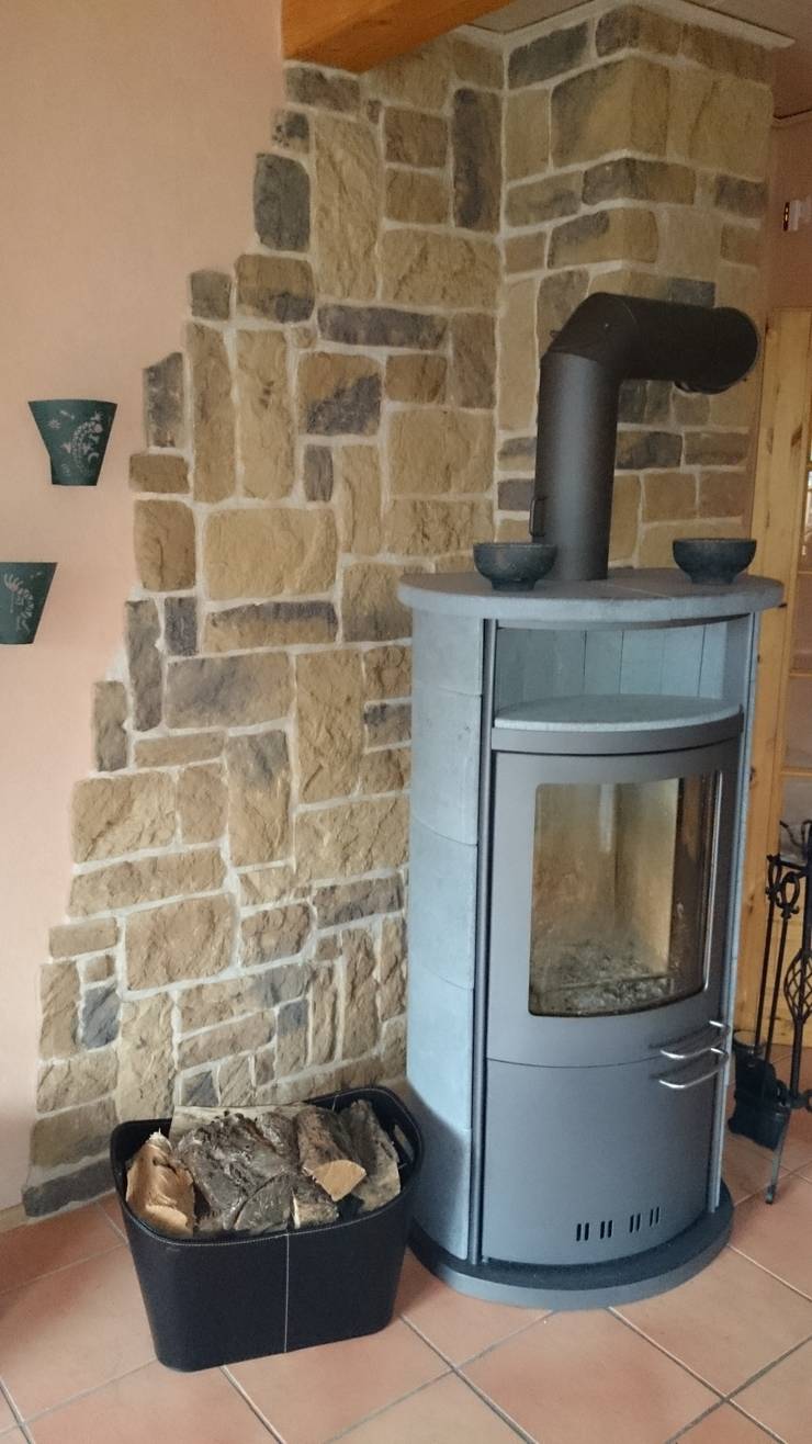  Living room by Rimini Baustoffe GmbH