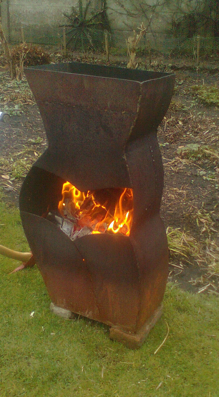 HOTPANTS:  Tuin door kunsteboer