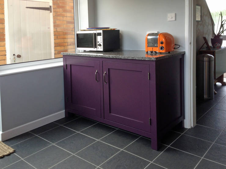 Cucina in stile  di Hallwood Furniture