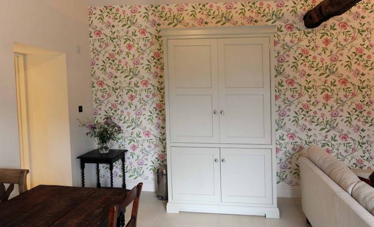 Cucina in stile  di Hallwood Furniture