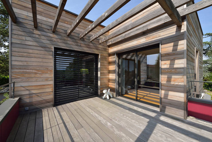  بلكونة أو شرفة تنفيذ HELENE LAMBOLEY ARCHITECTE DPLG