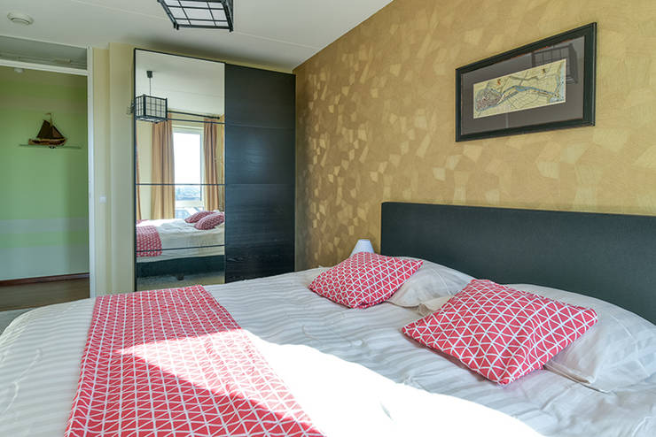 Dormitorios de estilo  por Levenssfeer