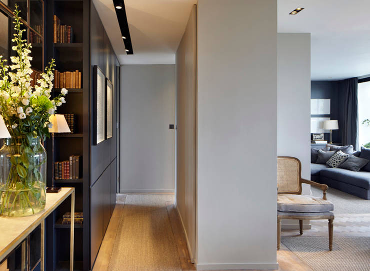  走廊 & 玄關 by De Rosee Sa