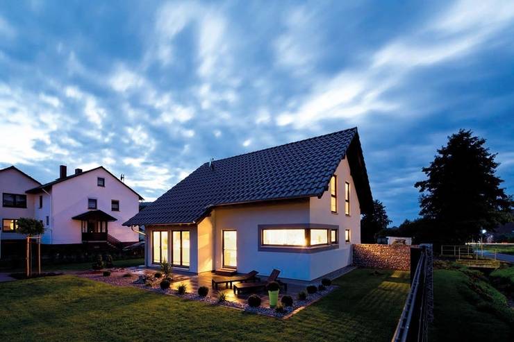  منزل جاهز للتركيب تنفيذ FingerHaus GmbH - Bauunternehmen in Frankenberg (Eder)