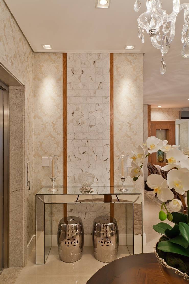 Ingresso & Corridoio in stile  di Mariane e Marilda Baptista - Arquitetura & Interiores