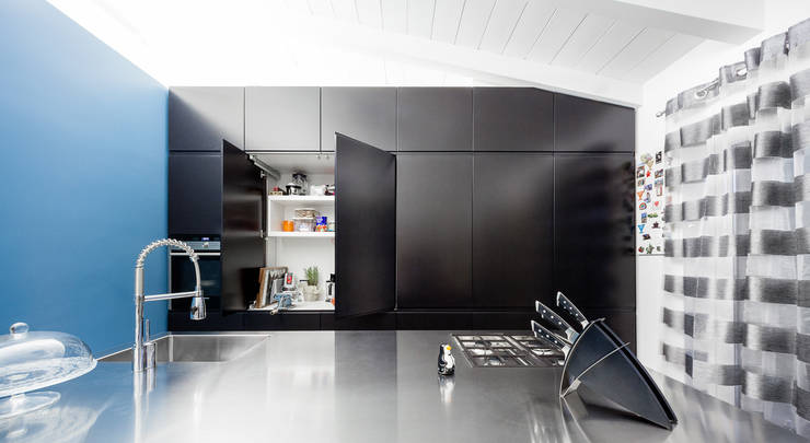  廚房 by 23bassi studio di architettura