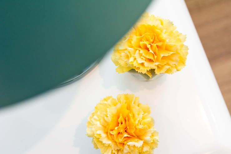 Recámaras de estilo  por Ângela Pinheiro Home Design, Moderno Algodón Rojo 